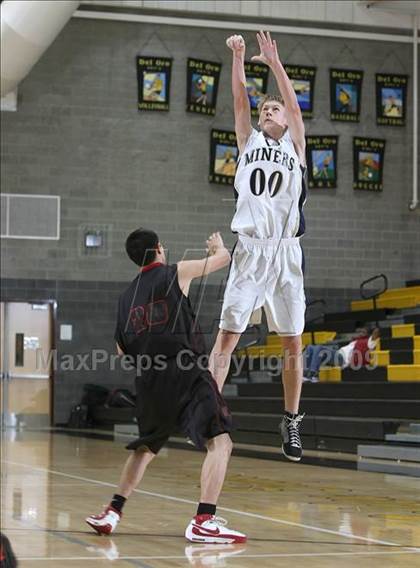 Thumbnail 1 in Bella Vista vs. Nevada Union (Common Good Classic) photogallery.