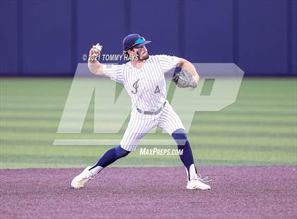 Thumbnail 3 in Southlake Carroll vs. Keller (UIL 6A Regional Final) photogallery.