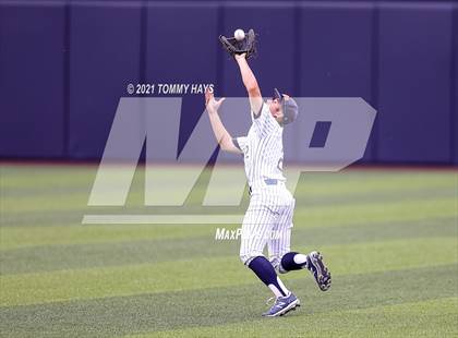 Thumbnail 1 in Southlake Carroll vs. Keller (UIL 6A Regional Final) photogallery.