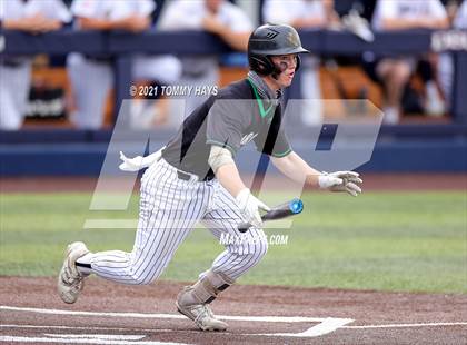 Thumbnail 3 in Southlake Carroll vs. Keller (UIL 6A Regional Final) photogallery.