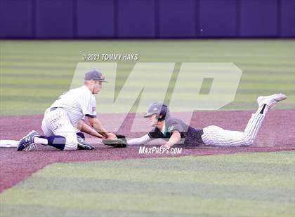Thumbnail 3 in Southlake Carroll vs. Keller (UIL 6A Regional Final) photogallery.