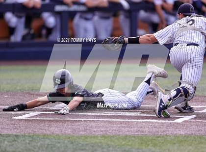Thumbnail 1 in Southlake Carroll vs. Keller (UIL 6A Regional Final) photogallery.