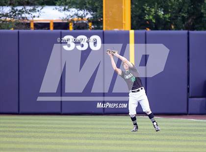 Thumbnail 3 in Southlake Carroll vs. Keller (UIL 6A Regional Final) photogallery.