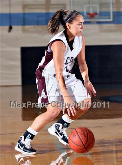 Thumbnail 2 in Alcoa vs Anderson County (Kroger Thanksgiving Classic) photogallery.