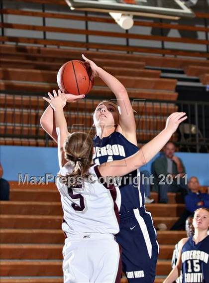 Thumbnail 3 in Alcoa vs Anderson County (Kroger Thanksgiving Classic) photogallery.