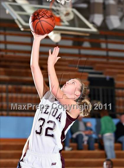 Thumbnail 1 in Alcoa vs Anderson County (Kroger Thanksgiving Classic) photogallery.