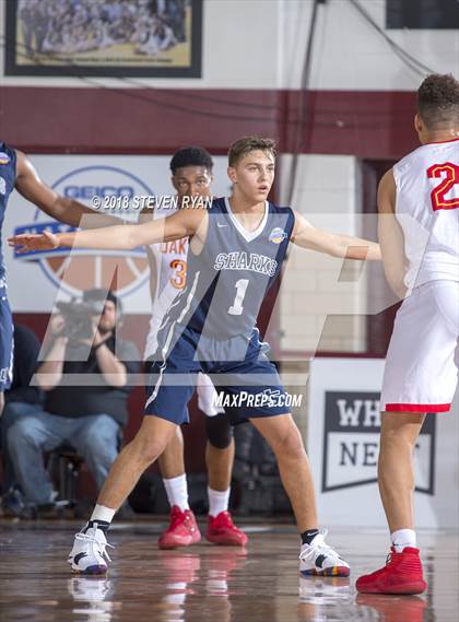 Thumbnail 3 in University vs. Oak Hill Academy (GEICO National Tournament Semifinal) photogallery.