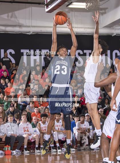 Thumbnail 3 in University vs. Oak Hill Academy (GEICO National Tournament Semifinal) photogallery.