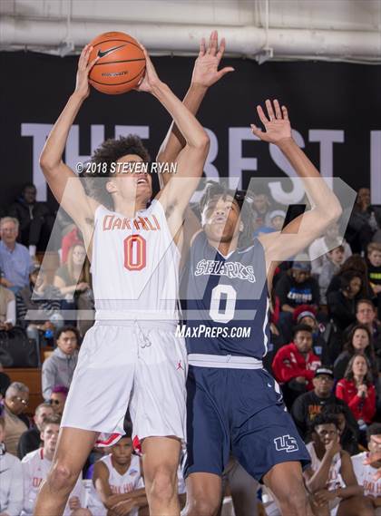 Thumbnail 2 in University vs. Oak Hill Academy (GEICO National Tournament Semifinal) photogallery.