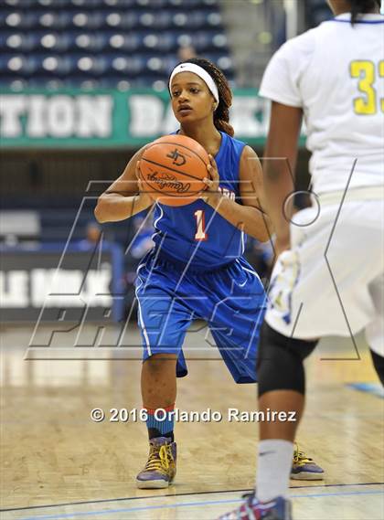 Thumbnail 3 in Crawford vs Grossmont (CIF SDS D4 Final) photogallery.