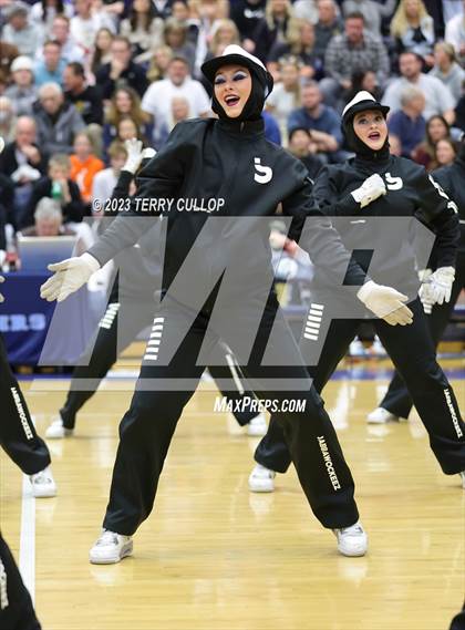 Thumbnail 2 in Layton Lancelles photogallery.