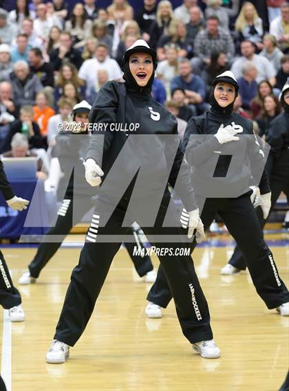 Thumbnail 3 in Layton Lancelles photogallery.