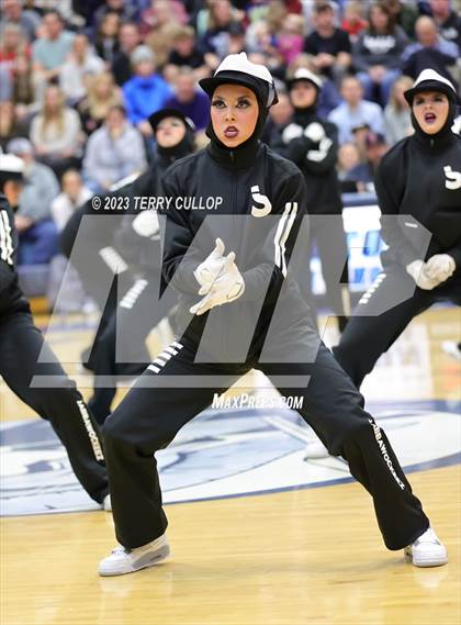 Thumbnail 3 in Layton Lancelles photogallery.