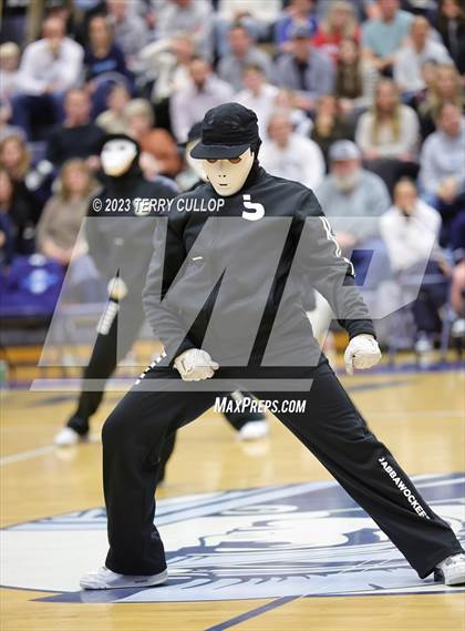 Thumbnail 3 in Layton Lancelles photogallery.