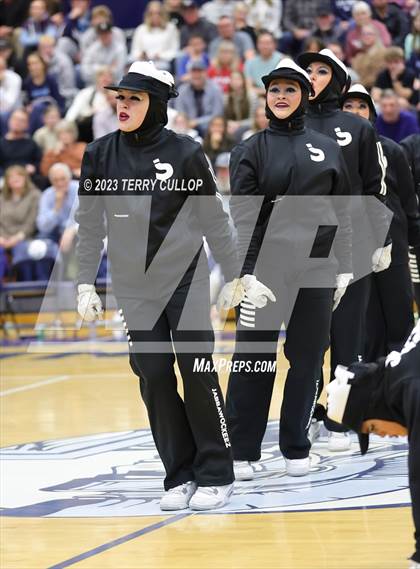 Thumbnail 3 in Layton Lancelles photogallery.