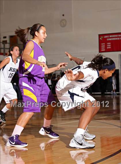 Thumbnail 2 in Rolling Hills Prep vs. Ridgeview (Real Run Classic) photogallery.