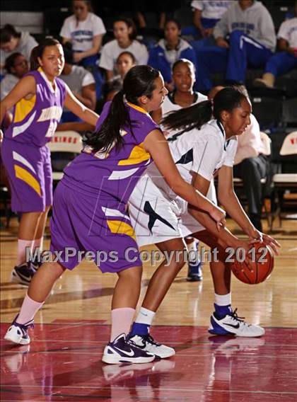 Thumbnail 3 in Rolling Hills Prep vs. Ridgeview (Real Run Classic) photogallery.