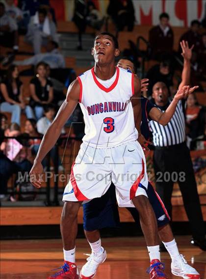 Thumbnail 1 in Duncanville vs. Atascocita (McDonald’s Texas Invitational) photogallery.