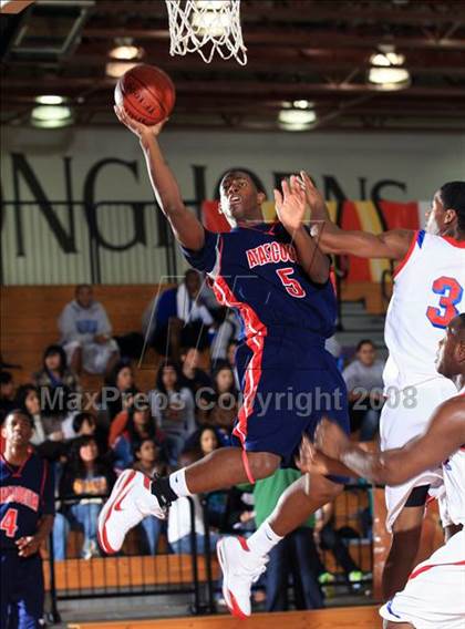 Thumbnail 1 in Duncanville vs. Atascocita (McDonald’s Texas Invitational) photogallery.