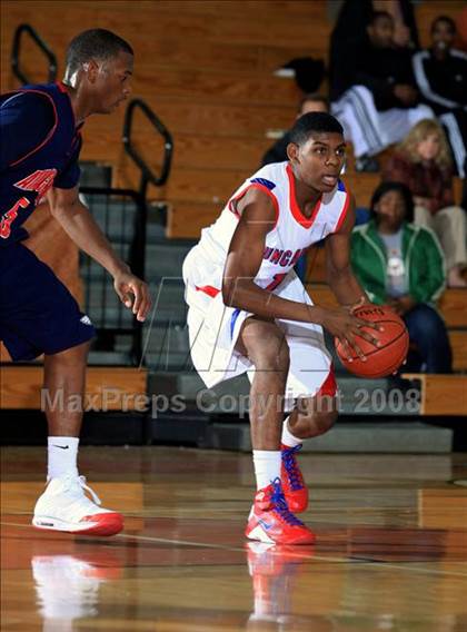 Thumbnail 1 in Duncanville vs. Atascocita (McDonald’s Texas Invitational) photogallery.