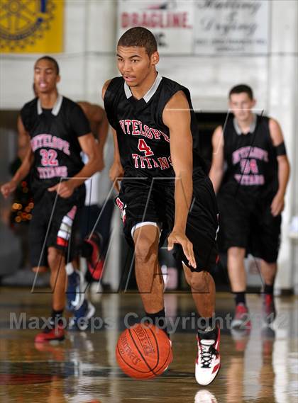 Thumbnail 1 in Antelope vs. Bullard (Gridley Invitational Basketball Tournament) photogallery.