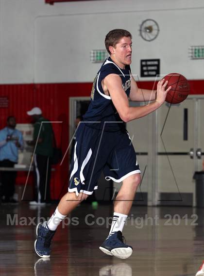 Thumbnail 1 in La Costa Canyon vs Palm Springs (MaxPreps Holiday Classic) photogallery.