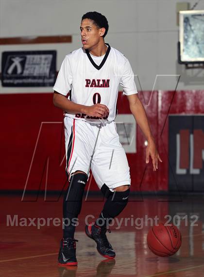 Thumbnail 2 in La Costa Canyon vs Palm Springs (MaxPreps Holiday Classic) photogallery.