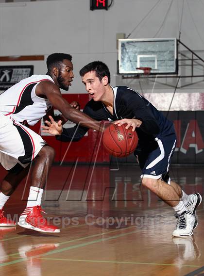 Thumbnail 2 in La Costa Canyon vs Palm Springs (MaxPreps Holiday Classic) photogallery.