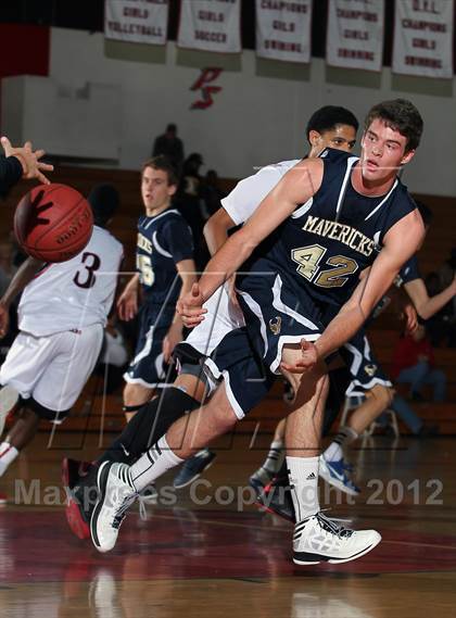 Thumbnail 2 in La Costa Canyon vs Palm Springs (MaxPreps Holiday Classic) photogallery.