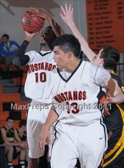 Thumbnail 2 in Del Oro vs Foothill (MLK Jr. Camillia Classic) photogallery.