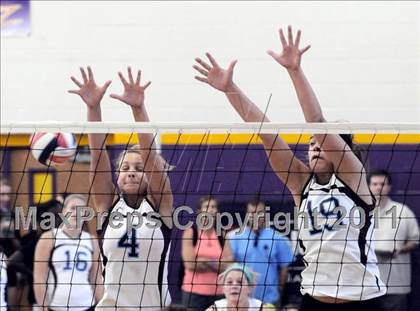 Thumbnail 2 in Assumption vs. Redondo Union (2010 Durango Fall Classic) photogallery.