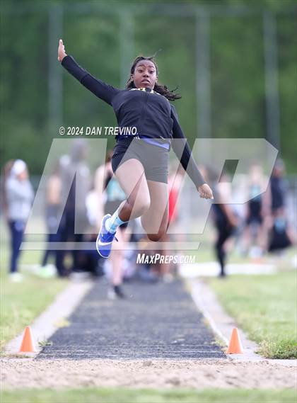 Thumbnail 3 in Southeastern District Meet #2 (High Jump/Long Jump) photogallery.