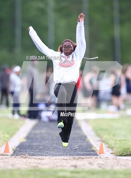Thumbnail 2 in Southeastern District Meet #2 (High Jump/Long Jump) photogallery.