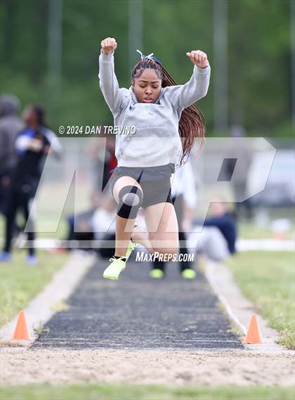 Thumbnail 3 in Southeastern District Meet #2 (High Jump/Long Jump) photogallery.