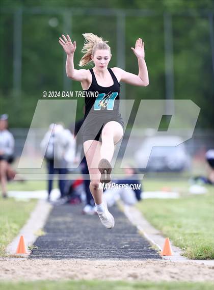 Thumbnail 3 in Southeastern District Meet #2 (High Jump/Long Jump) photogallery.