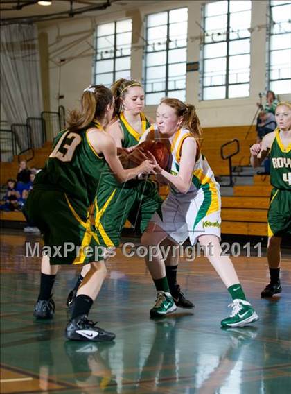 Thumbnail 2 in St. Joseph vs Royal (Santa Barbara Tournament of Champions) photogallery.