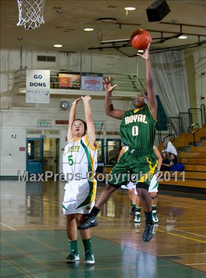Thumbnail 2 in St. Joseph vs Royal (Santa Barbara Tournament of Champions) photogallery.