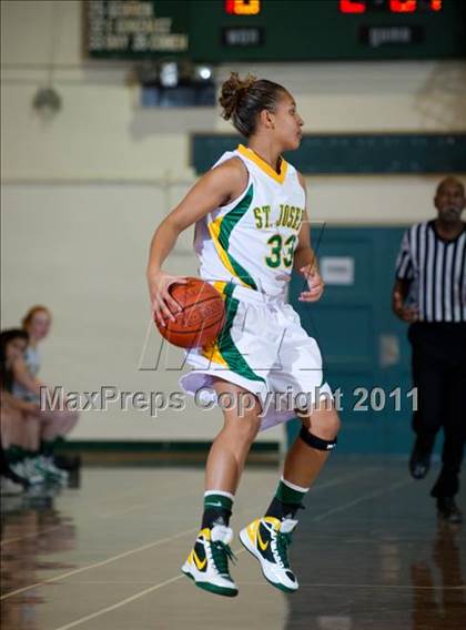 Thumbnail 3 in St. Joseph vs Royal (Santa Barbara Tournament of Champions) photogallery.