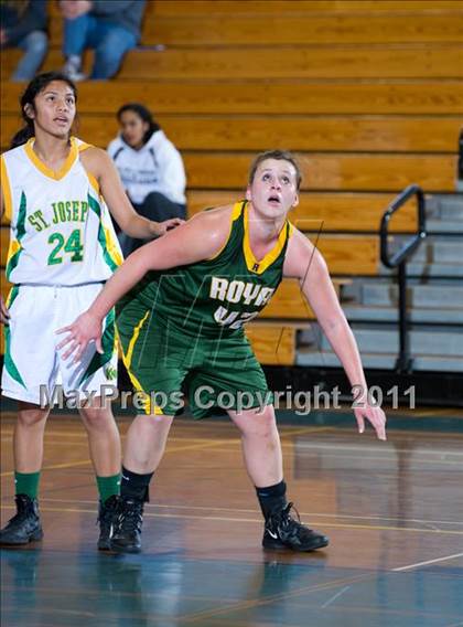 Thumbnail 3 in St. Joseph vs Royal (Santa Barbara Tournament of Champions) photogallery.