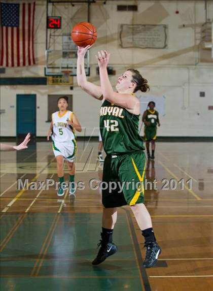 Thumbnail 1 in St. Joseph vs Royal (Santa Barbara Tournament of Champions) photogallery.