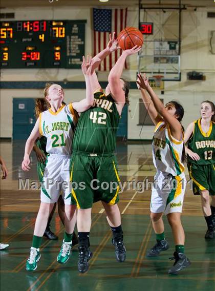 Thumbnail 1 in St. Joseph vs Royal (Santa Barbara Tournament of Champions) photogallery.