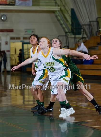 Thumbnail 3 in St. Joseph vs Royal (Santa Barbara Tournament of Champions) photogallery.