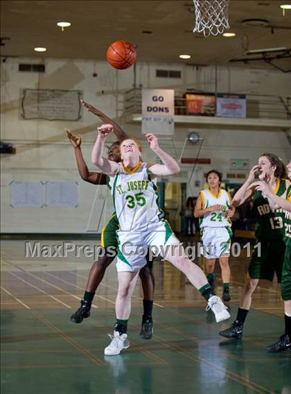 Thumbnail 2 in St. Joseph vs Royal (Santa Barbara Tournament of Champions) photogallery.