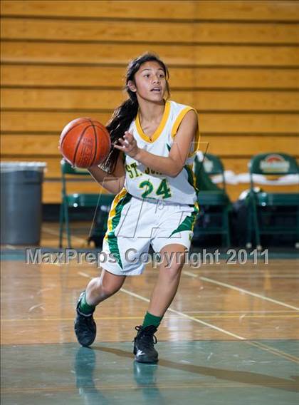 Thumbnail 2 in St. Joseph vs Royal (Santa Barbara Tournament of Champions) photogallery.