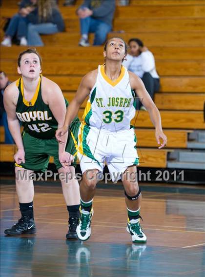 Thumbnail 3 in St. Joseph vs Royal (Santa Barbara Tournament of Champions) photogallery.
