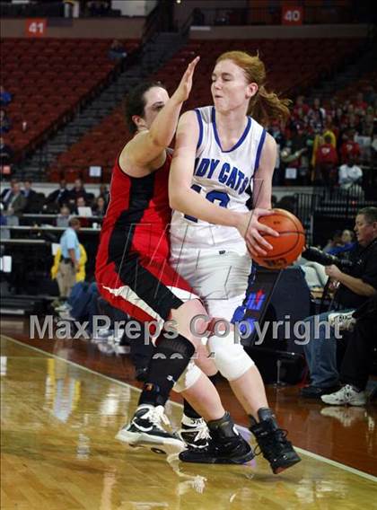 Thumbnail 1 in Smyer vs. Muenster (UIL 1A Semifinal) photogallery.