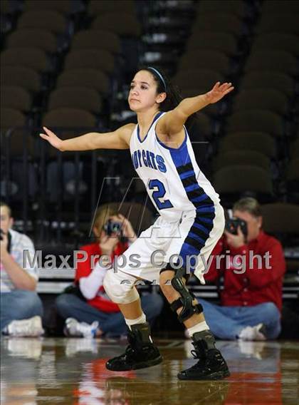 Thumbnail 3 in Smyer vs. Muenster (UIL 1A Semifinal) photogallery.