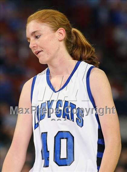 Thumbnail 3 in Smyer vs. Muenster (UIL 1A Semifinal) photogallery.
