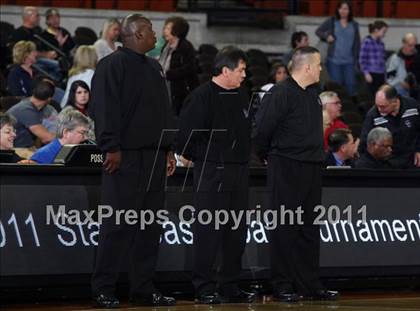 Thumbnail 3 in Smyer vs. Muenster (UIL 1A Semifinal) photogallery.
