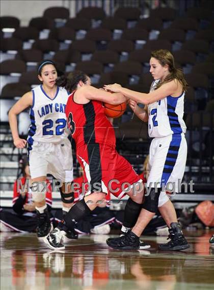 Thumbnail 1 in Smyer vs. Muenster (UIL 1A Semifinal) photogallery.